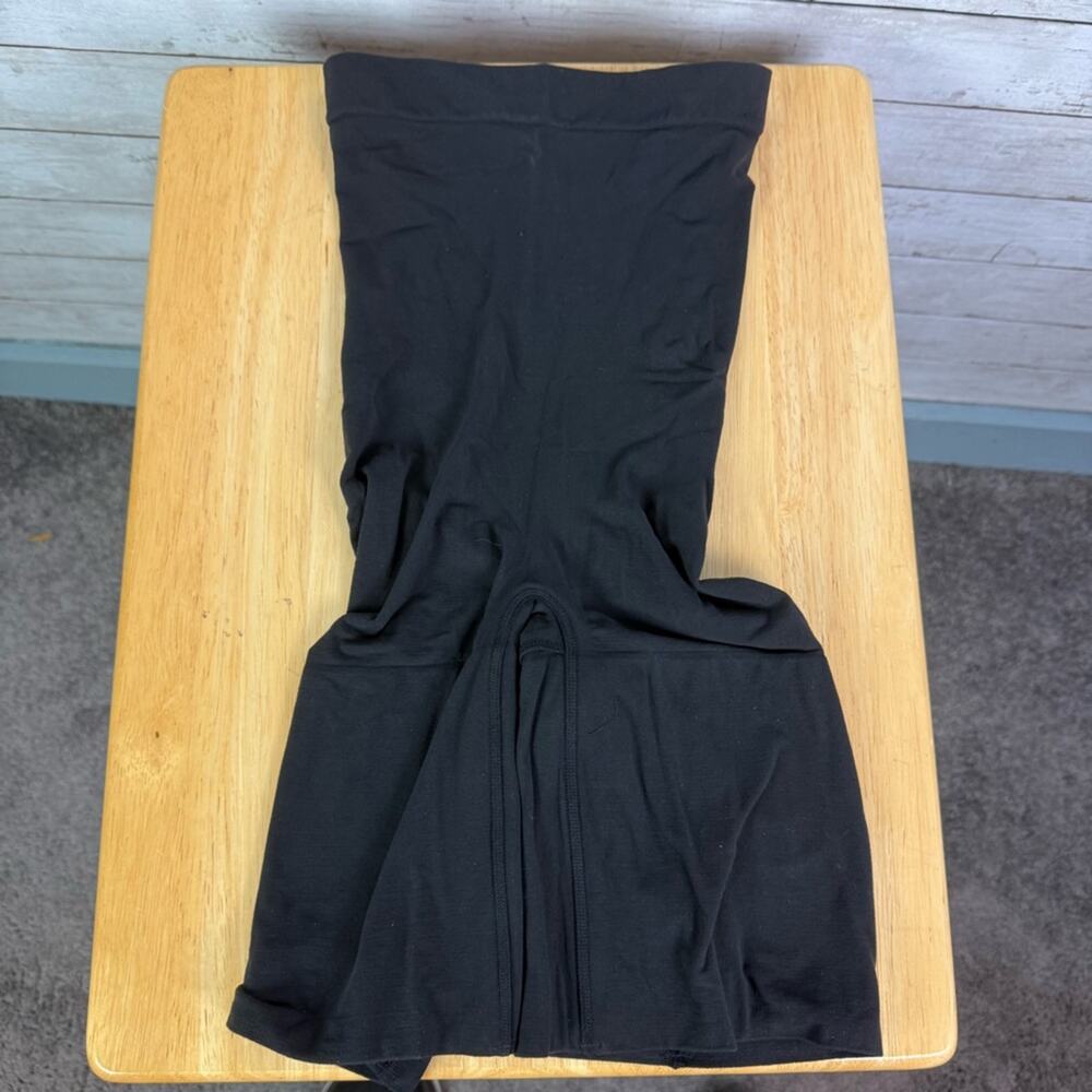 Spanx Mid Thigh Shaping Shorts Black Size Small